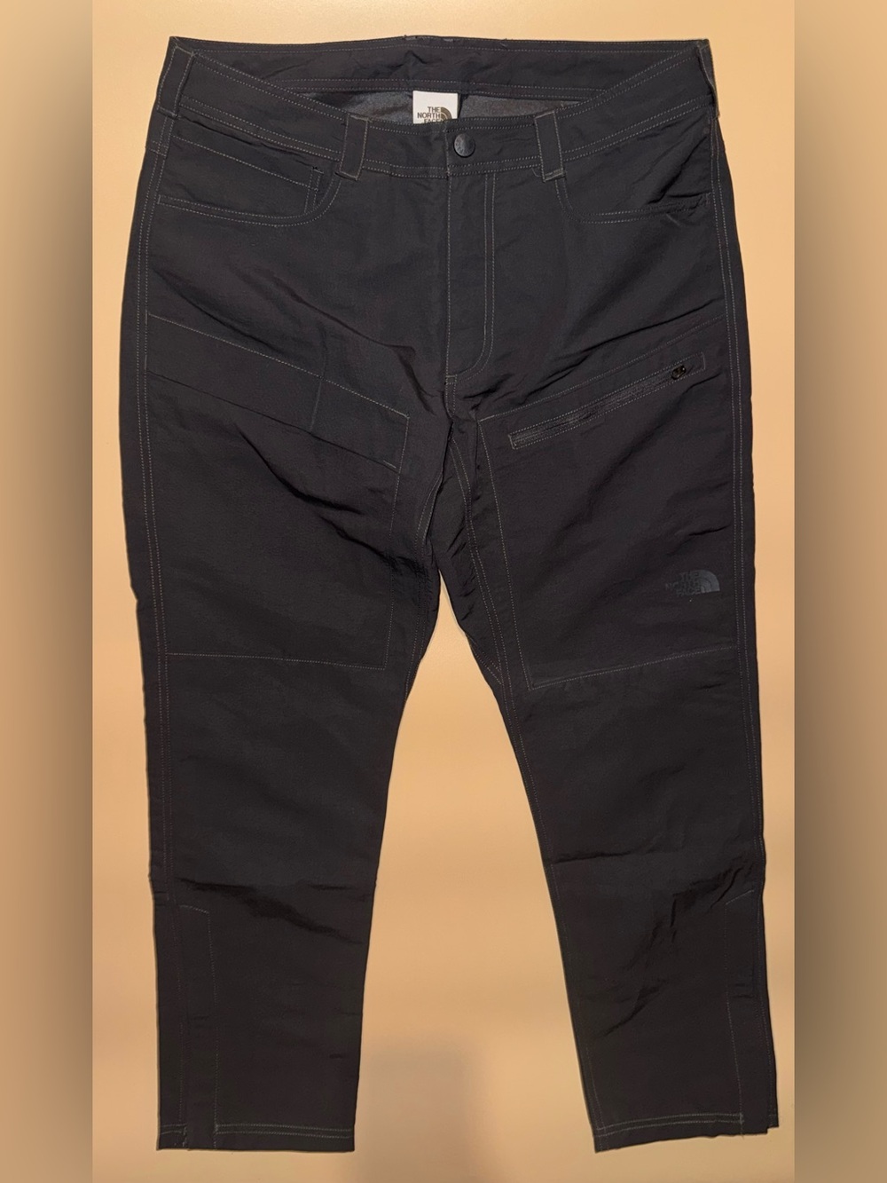 The North Face Mens 34 Short Gray Nylon Regular Fit Tapered Casual Pants Pockets